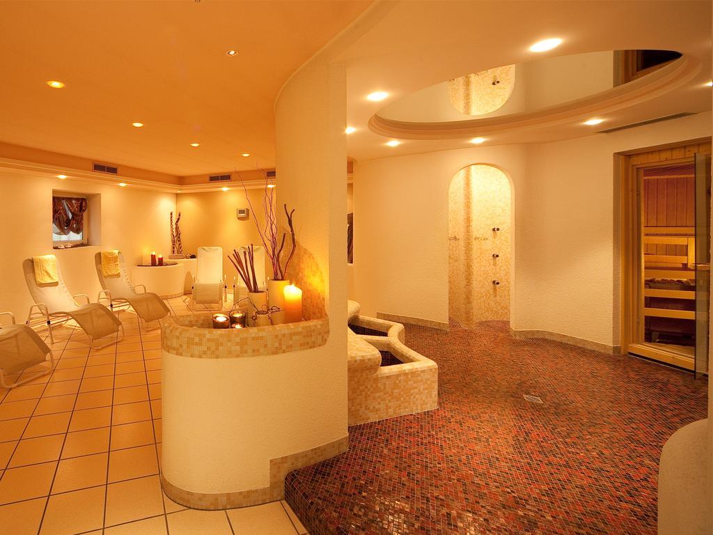 Hotel Foestlerhof วิลลา ออตโตเน ภายนอก รูปภาพ